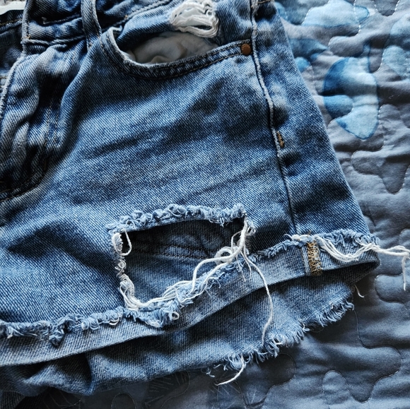 Womens pacsun distressed short - Picture 3 of 8
